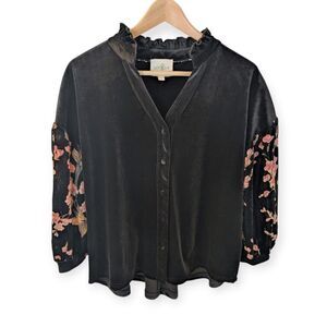 Umgee Velvet Burnout Floral Balloon Sleeve Top Black Small